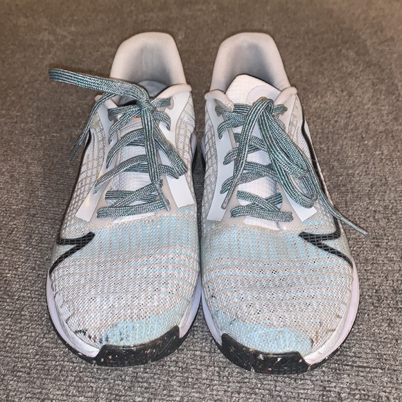 Nike ZoomX Running Shoes - Picture 3 of 6